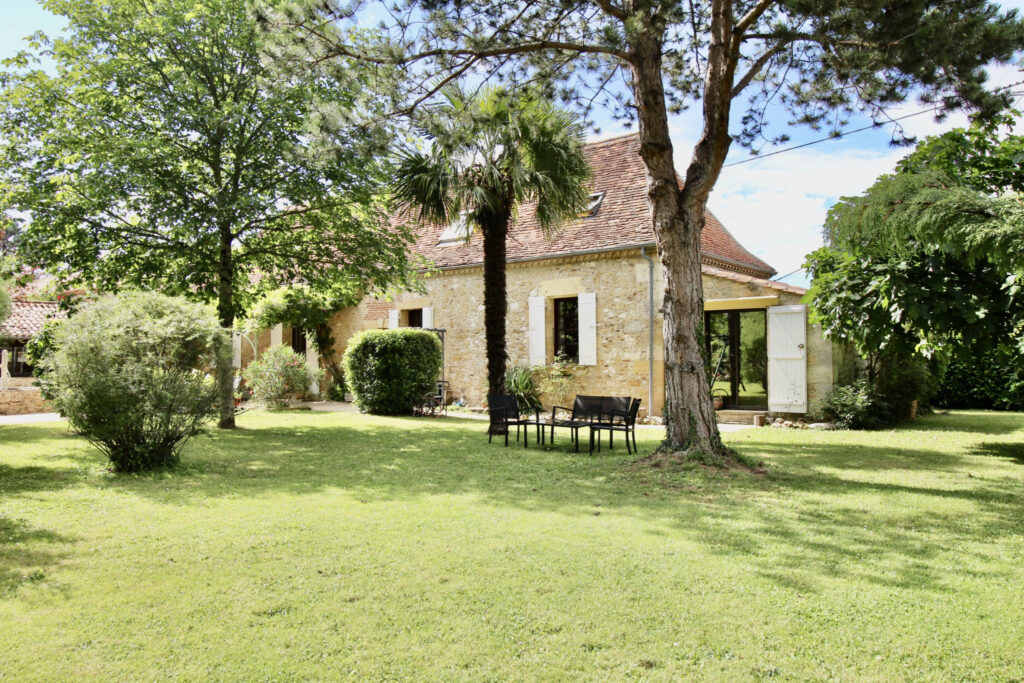 Belle maison Périgourdine en Bergeracois. – 10 pièces – 7 chambres – 260 m²