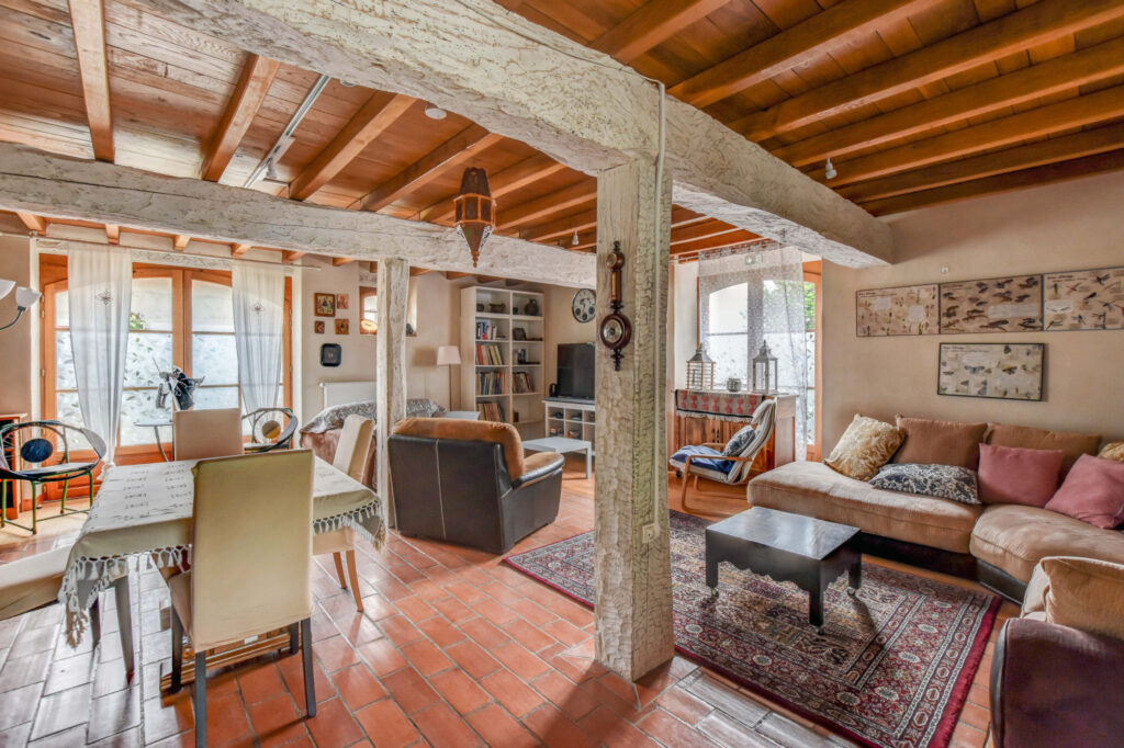 La tranquillité à l’état pur… – 14 pièces – 10 chambres – 541 m²