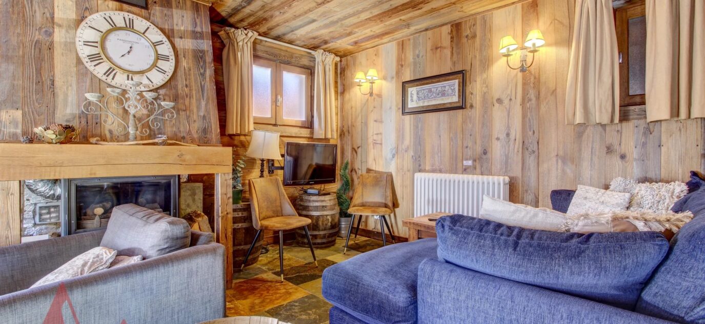 Magnifique Chalet de cinq chambres au pied de la piste de ski de Nyon – 6 pièces – 5 chambres – 8 voyageurs – 130 m²
