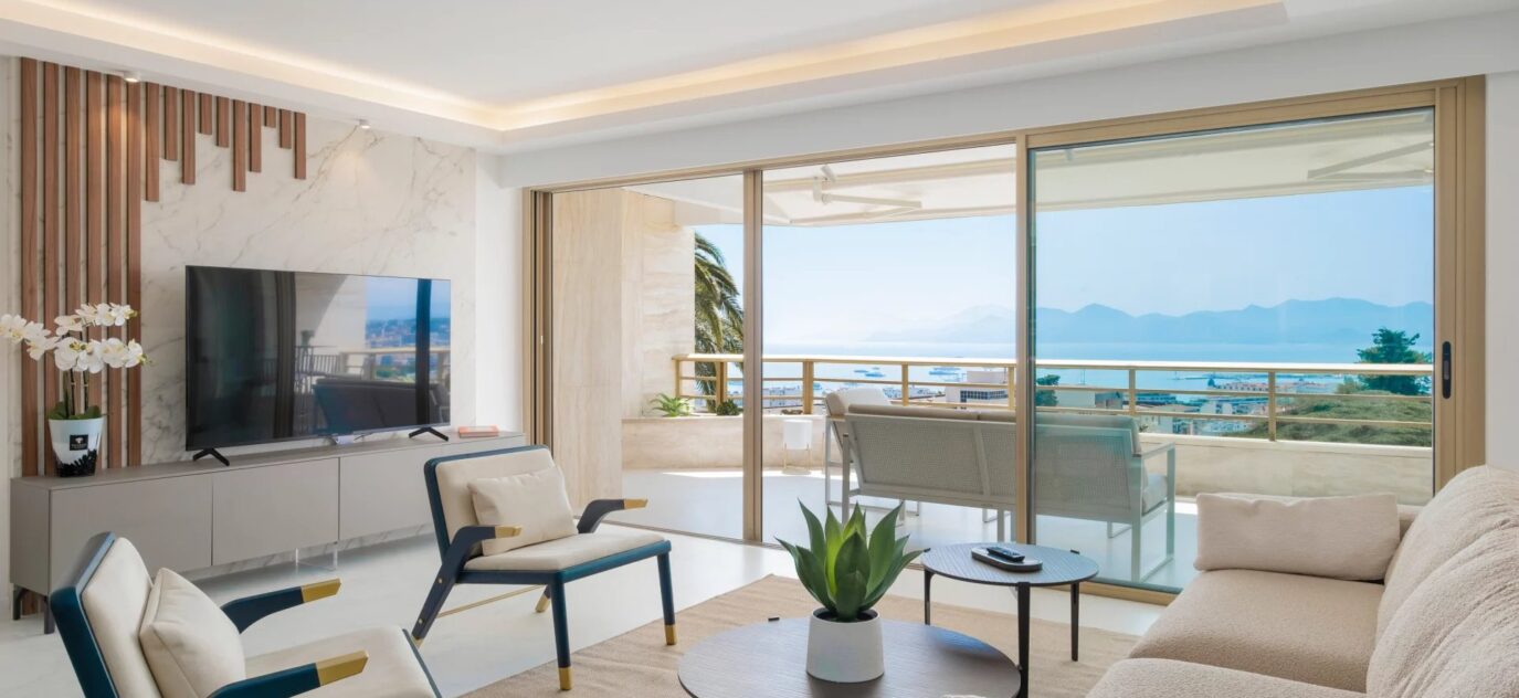 Cannes basse Californie vue mer panoramique – NR pièces – 3 chambres – 92.02 m²
