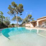 Villa avec piscine, jardin et garage – 6 pièces – 4 chambres – 170 m²