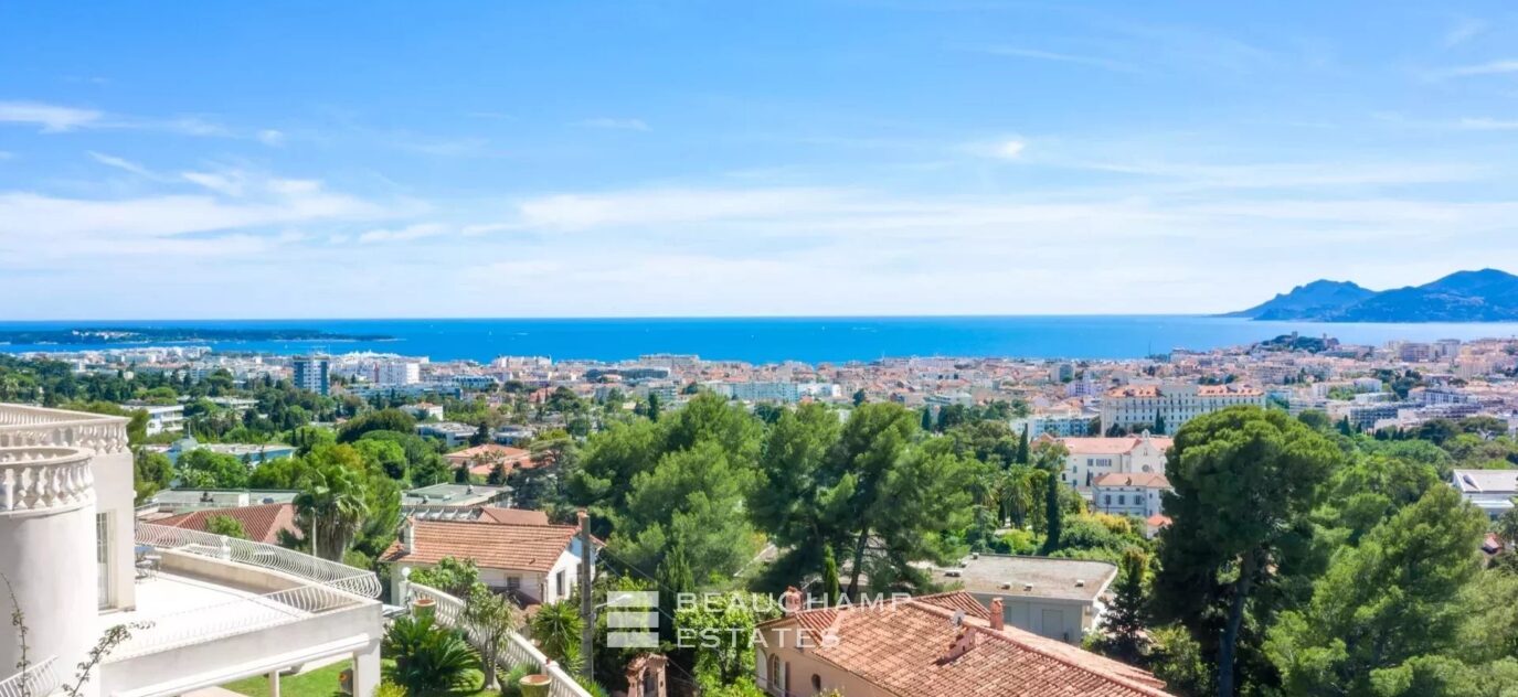 Cannes Californie, Vue mer panoramique – Villa avec piscine, 5 chambres – 6 pièces – 5 chambres – 8 voyageurs – 279 m²