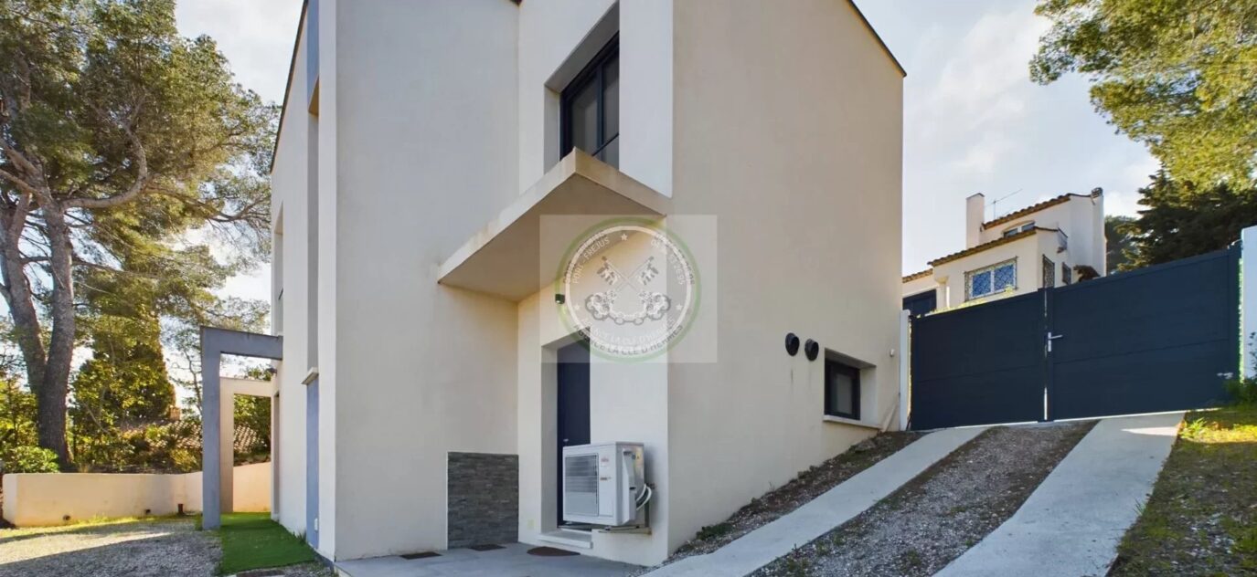 Villa moderne T4 Saint Aygulf vue  mer – 4 pièces – NR chambres – NR voyageurs – 88 m²