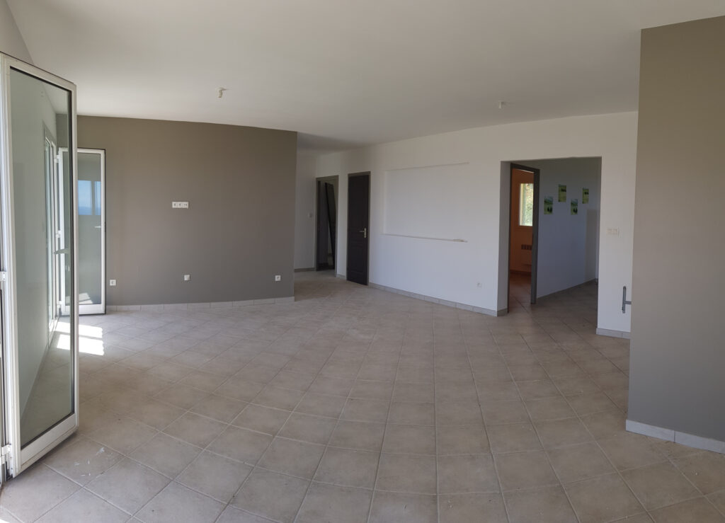 Cervioni, Vue imprenable, Appartement T4 au 2ème é – 4 pièces – 3 chambres – 93 m²