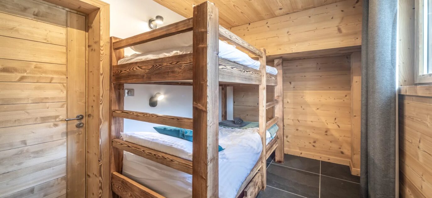 Superbe chalet indépendant récemment rénové de 5 chambres proche du centre de Morzine – 8 pièces – 5 chambres – 8 voyageurs – 150 m²