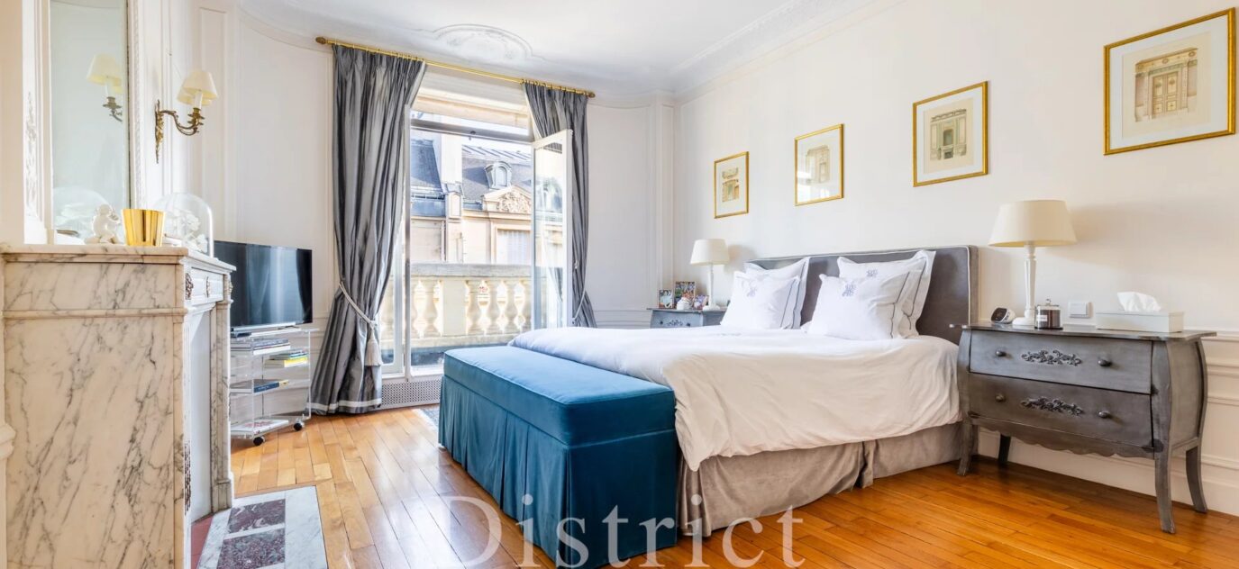 Location meublée courte durée  – Appartement familial de 200m² – grand luxe. – 3 chambres – 6 voyageurs – 200 m²