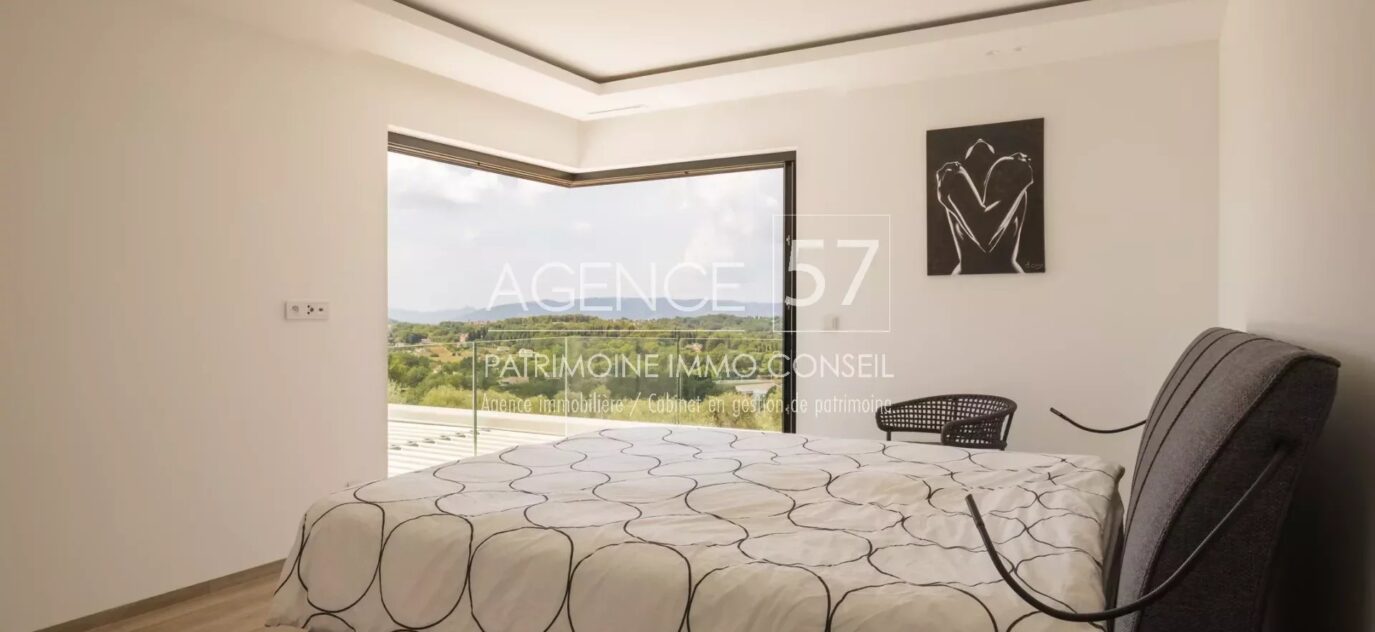 OPIO – Golf – Luxueuse Villa Contemporaine neuve – 7 pièces – 5 chambres – 420 m²