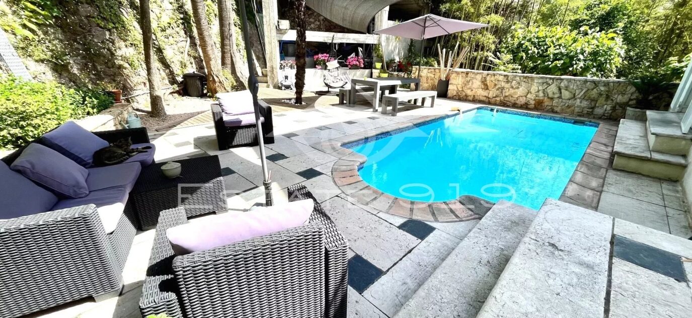 Appartement Villa avec piscine et jardin – 3 pièces – 2 chambres – 8 voyageurs – 176 m²