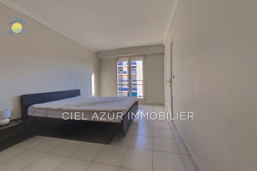 Appartement à louer à Juan-les-Pins