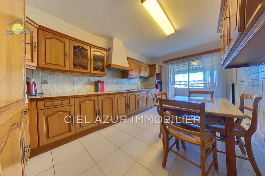 Appartement à louer à Juan-les-Pins