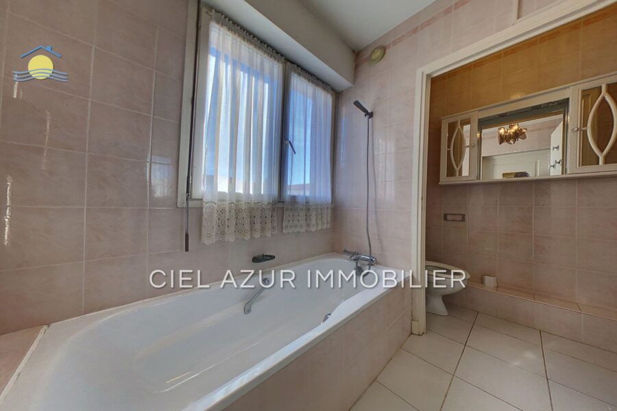 Appartement à louer à Juan-les-Pins