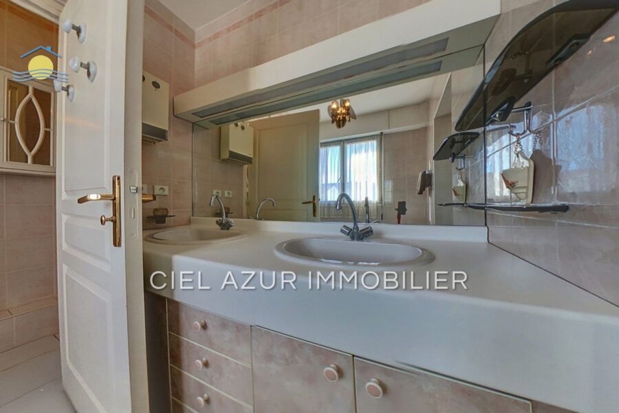 Appartement à louer à Juan-les-Pins