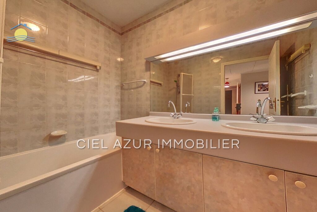 location saisonnière appartement 4 Pièce(s) – 4 pièces – 3 chambres – NR voyageurs – 123.41 m²