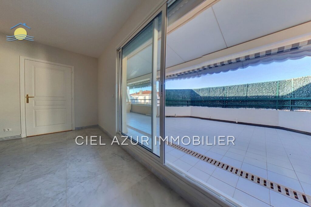 location saisonnière appartement 4 Pièce(s) – 4 pièces – 3 chambres – NR voyageurs – 123.41 m²