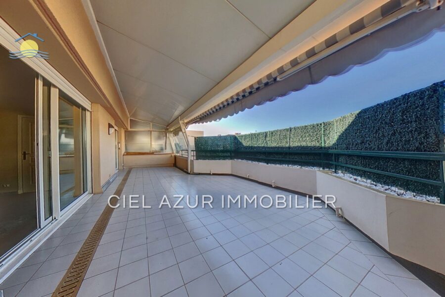 Appartement à louer à Juan-les-Pins