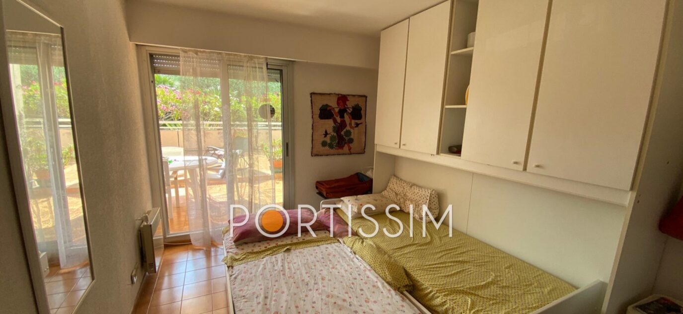 Cagnes sur Mer – Le Cros Rare 3 pièces d’angle de 80 m² doté d – 3 pièces – 2 chambres – NR voyageurs – 78.00 m²