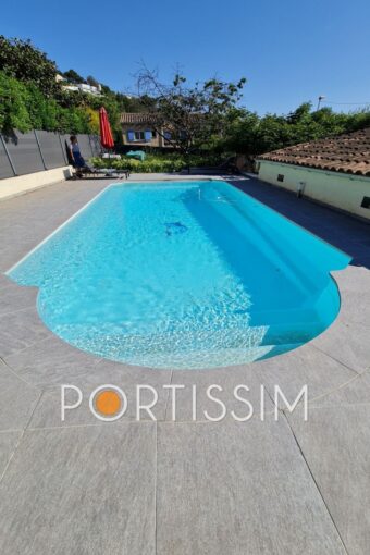 Cagnes-Sur-Mer / villa individuelle avec piscine – 4 pièces – 3 chambres – NR voyageurs – 100.00 m²