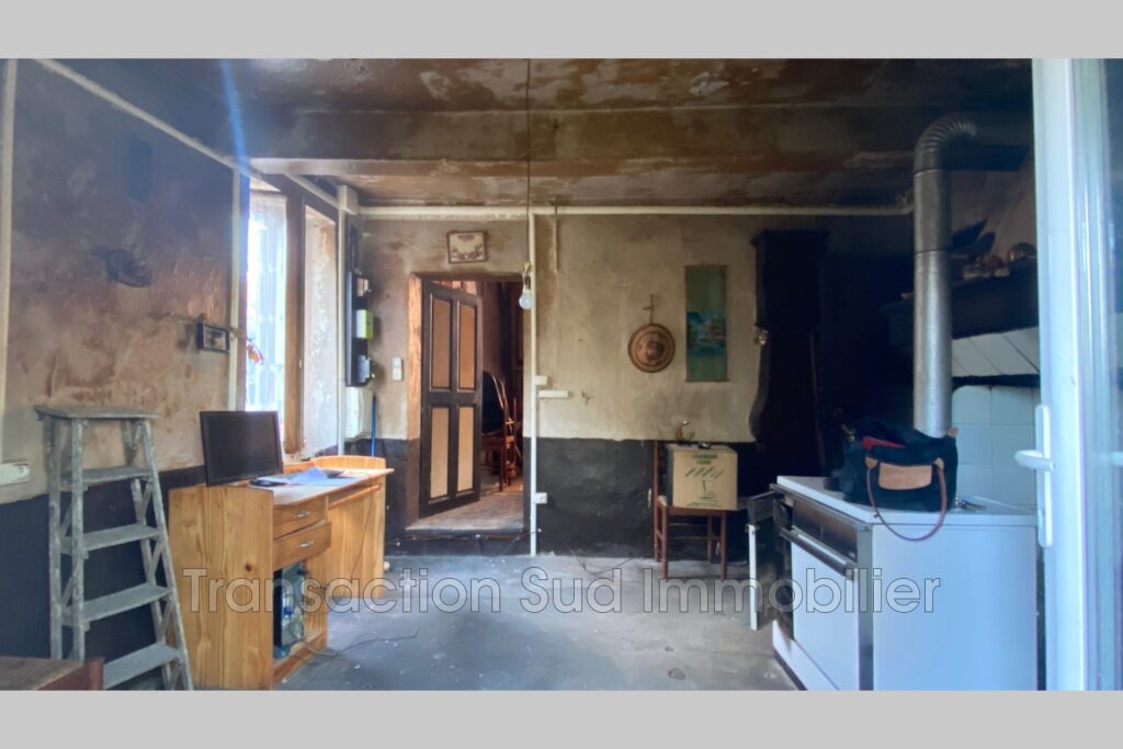 vente maison de village 6 Pièce(s) – 6 pièces – 4 chambres – NR voyageurs – 120.00 m²