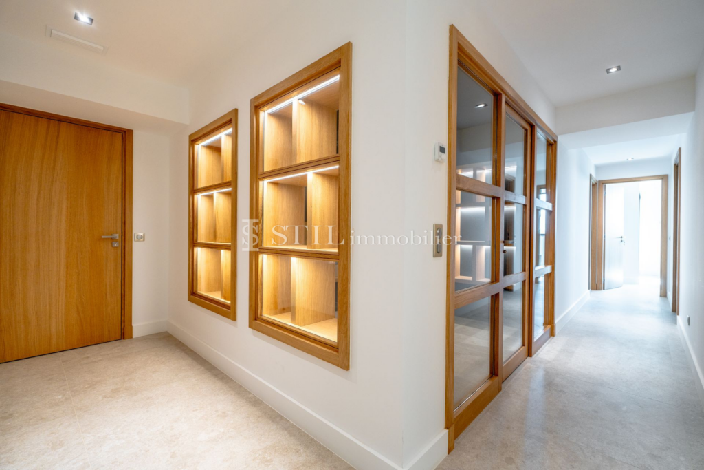 vente villa 6 Pièce(s) – 6 pièces – 5 chambres – 353.00 m²