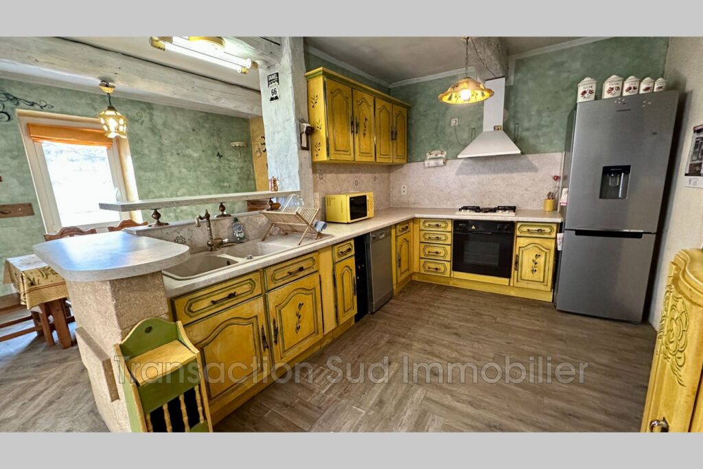 vente maison de village 6 Pièce(s) – 6 pièces – 4 chambres – NR voyageurs – 148.00 m²