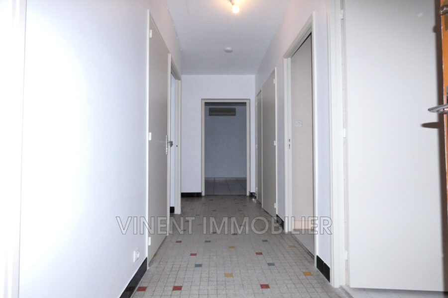 Appartement à louer à Donzère