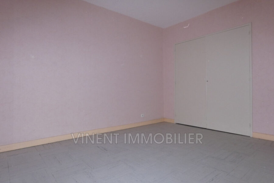 Appartement à louer à Donzère