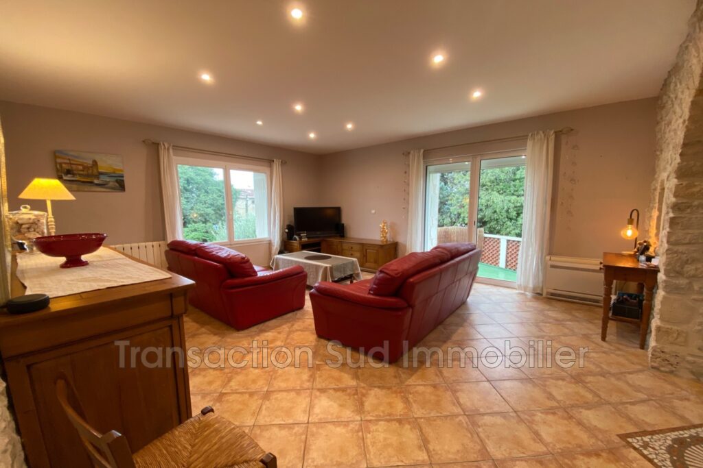 vente maison 10 Pièce(s) – 10 pièces – 4 chambres – NR voyageurs – 158.24 m²