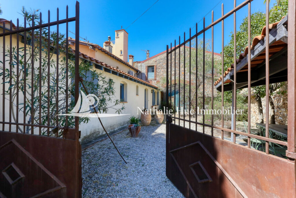 vente propriété 20 Pièce(s) – NR pièces – NR chambres – NR voyageurs – 956.00 m²