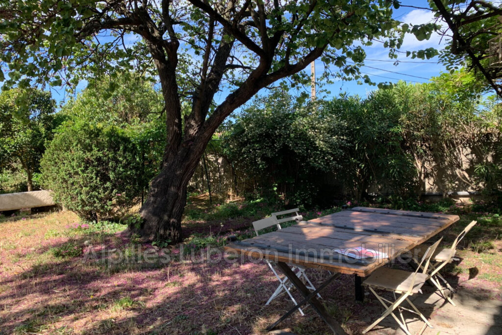 location saisonnière mas 6 Pièce(s) – 6 pièces – 4 chambres – NR voyageurs – 140.00 m²