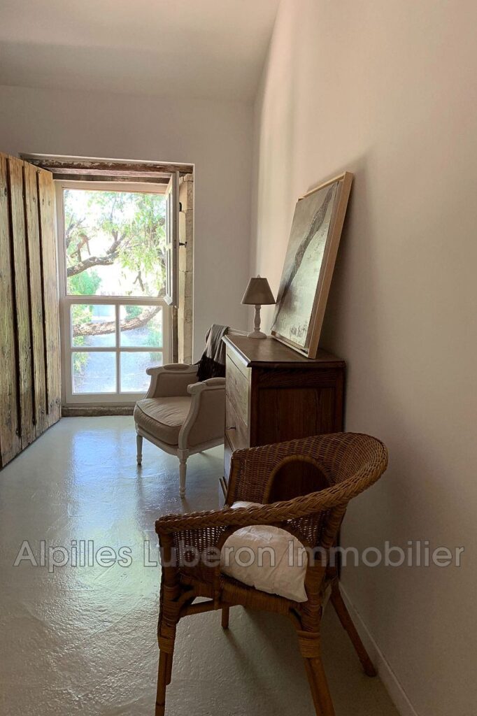 location saisonnière mas 6 Pièce(s) – 6 pièces – 4 chambres – NR voyageurs – 140.00 m²