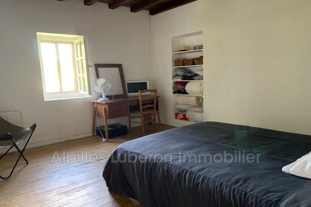 location saisonnière mas 6 Pièce(s) – 6 pièces – 4 chambres – NR voyageurs – 140.00 m²