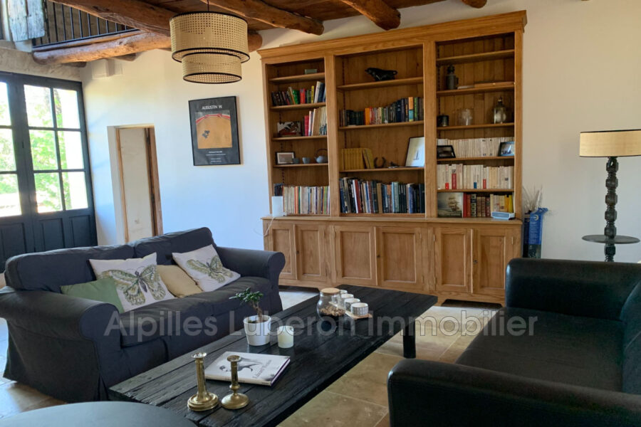 Maison à louer à Saint-Rémy-de-Provence