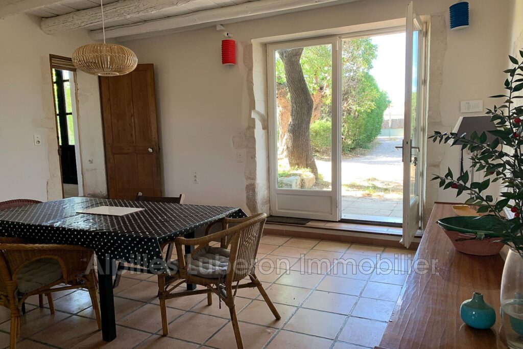 location saisonnière mas 6 Pièce(s) – 6 pièces – 4 chambres – NR voyageurs – 140.00 m²