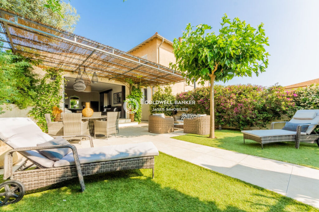 Spacieux appartement avec jardin à pied du centre ville de Sai – 4 pièces – 3 chambres – NR voyageurs – 128.00 m²