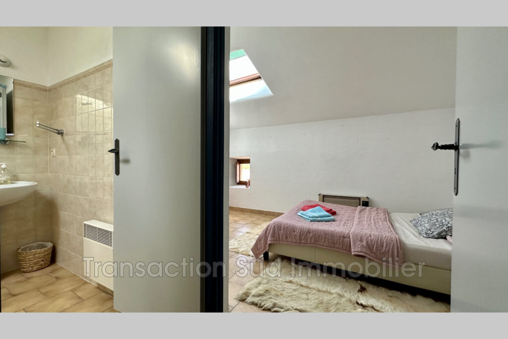 vente maison de village 5 Pièce(s) – 5 pièces – 4 chambres – NR voyageurs – 125.00 m²