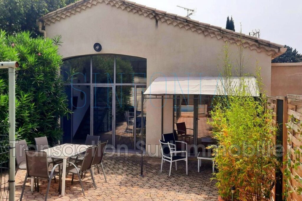 vente propriété 10 Pièce(s) – 10 pièces – 7 chambres – NR voyageurs – 235.00 m²