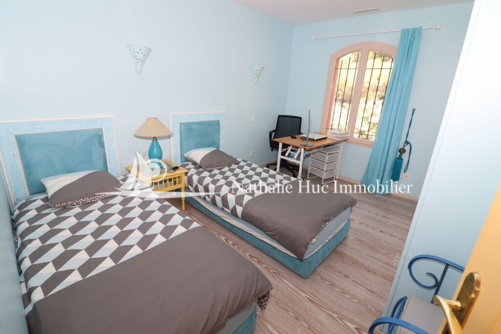 vente villa 5 Pièce(s) – 5 pièces – 4 chambres – NR voyageurs – 154.00 m²