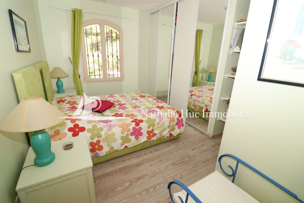 vente villa 5 Pièce(s) – 5 pièces – 4 chambres – NR voyageurs – 154.00 m²