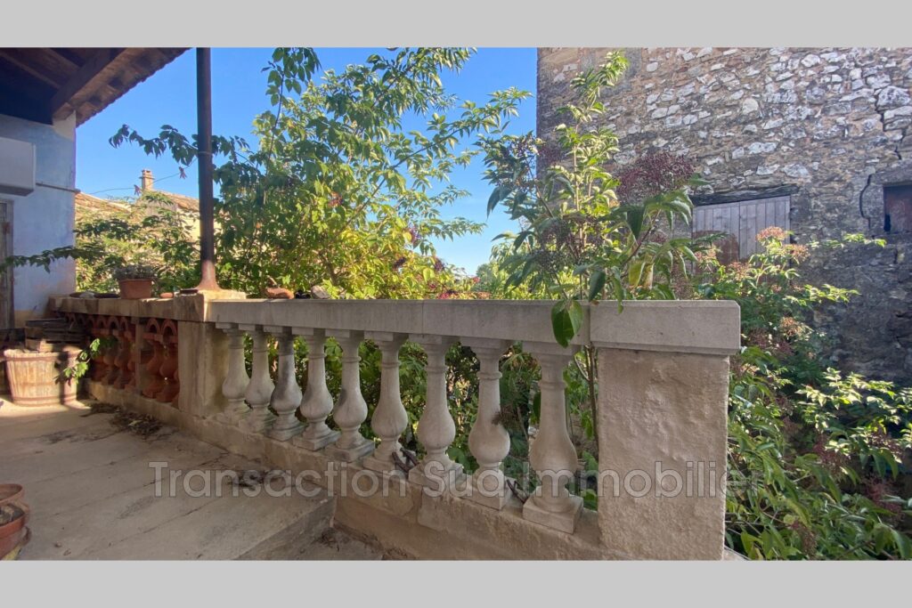 vente maison de village 6 Pièce(s) – 6 pièces – 4 chambres – NR voyageurs – 120.00 m²