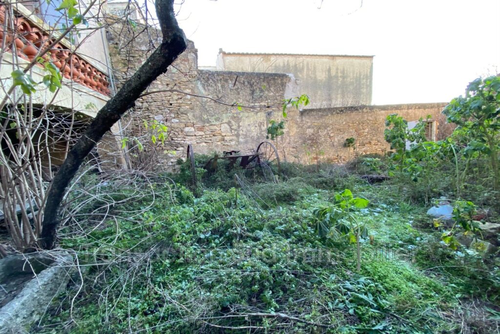 vente maison de village 6 Pièce(s) – 6 pièces – 4 chambres – NR voyageurs – 120.00 m²