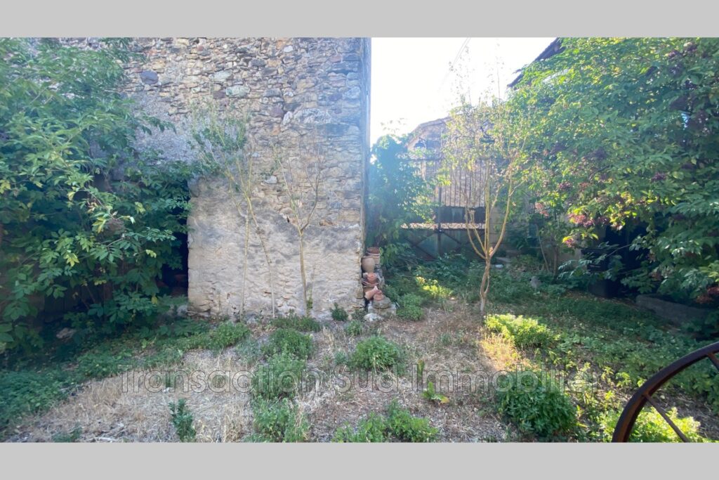 vente maison de village 6 Pièce(s) – 6 pièces – 4 chambres – NR voyageurs – 120.00 m²