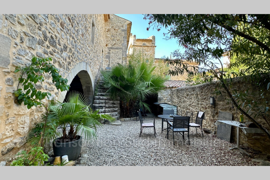 vente maison 11 Pièce(s) – 11 pièces – 7 chambres – NR voyageurs – 280.00 m²