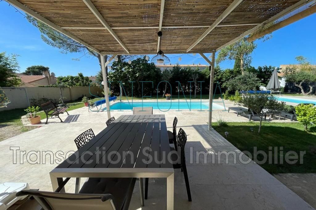 vente propriété 10 Pièce(s) – 10 pièces – 7 chambres – NR voyageurs – 235.00 m²