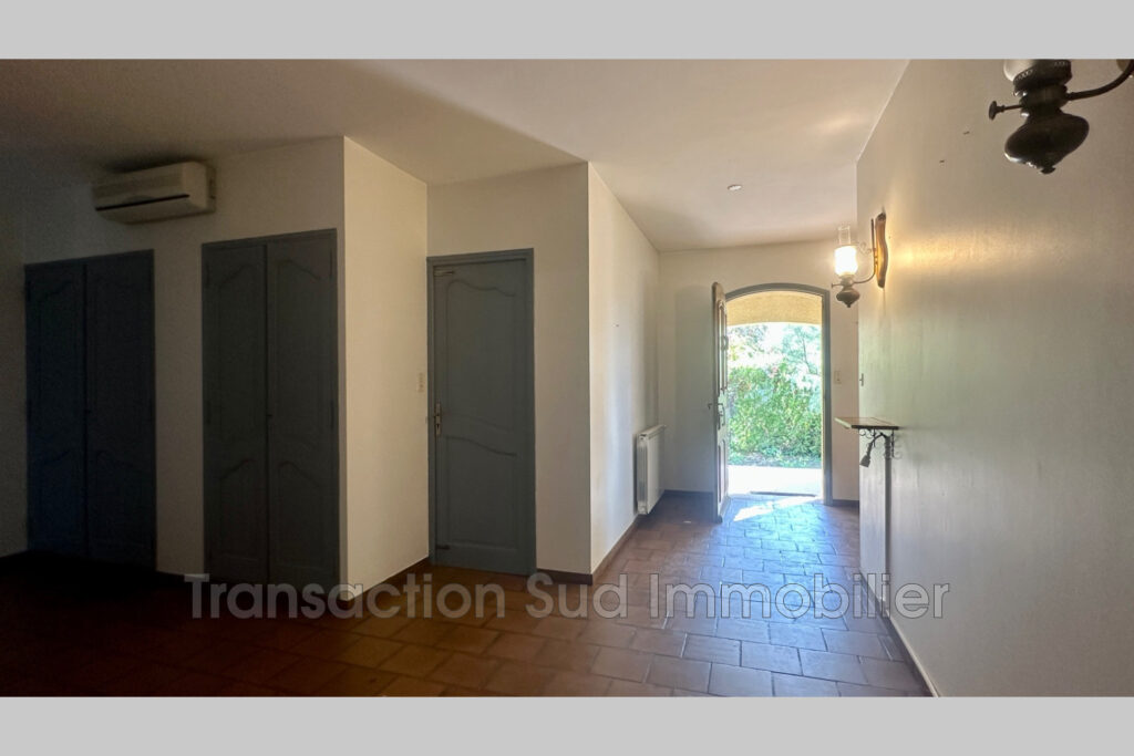 vente maison 5 Pièce(s) – 5 pièces – 3 chambres – NR voyageurs – 148.00 m²