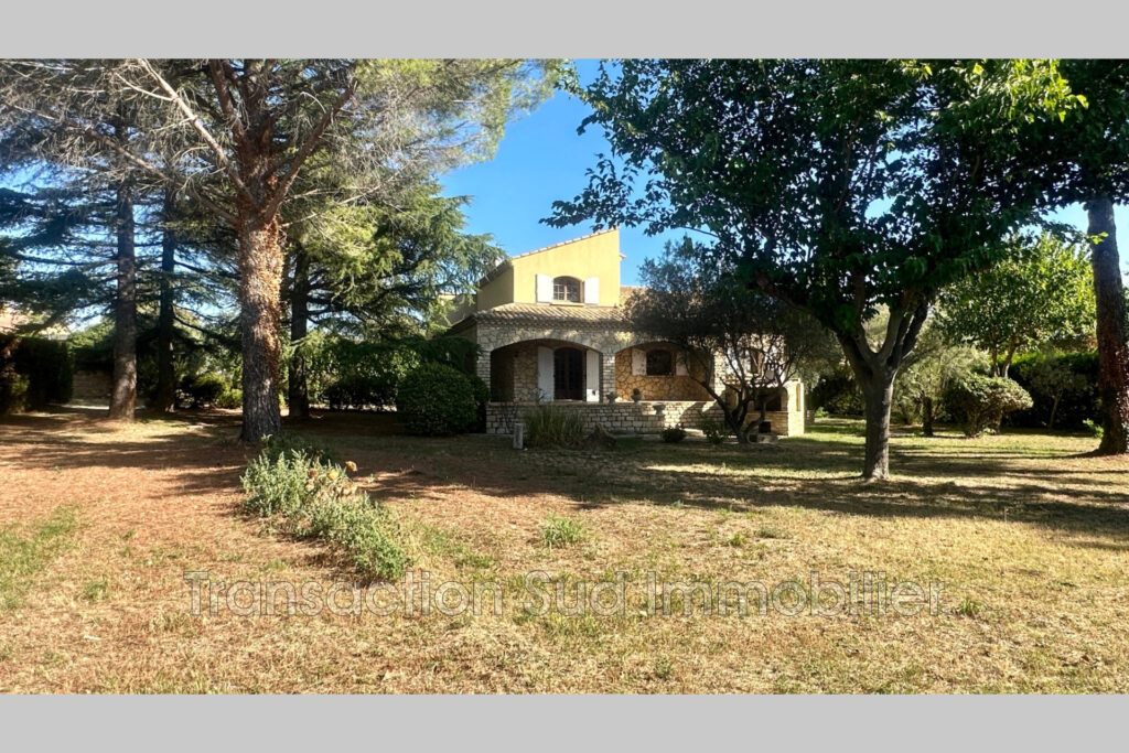 vente maison 5 Pièce(s) – 5 pièces – 3 chambres – NR voyageurs – 148.00 m²