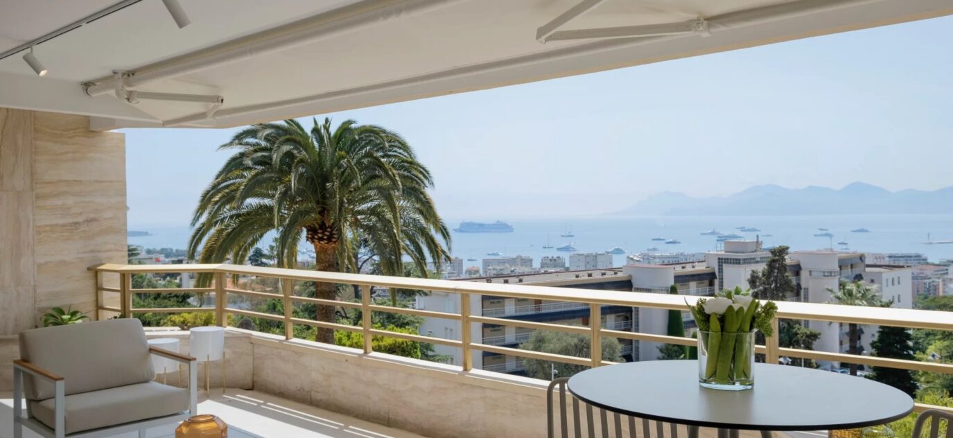 Cannes basse Californie vue mer panoramique – NR pièces – 3 chambres – 92.02 m²