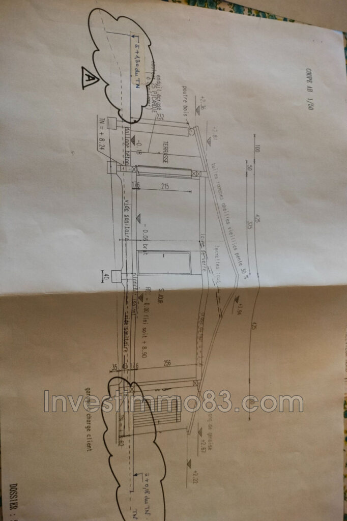 NOUVEAUTE NANS LES PINS 83: Dans un cadre champêtre proche du  – 5 pièces – 3 chambres – NR voyageurs – 106.00 m²