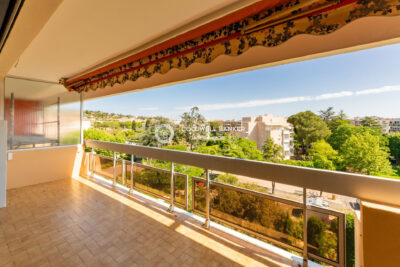 Centre-ville de Sainte-Maxime – Appartement 4 pièces dernier é – 4 pièces – 3 chambres – 96.93 m²