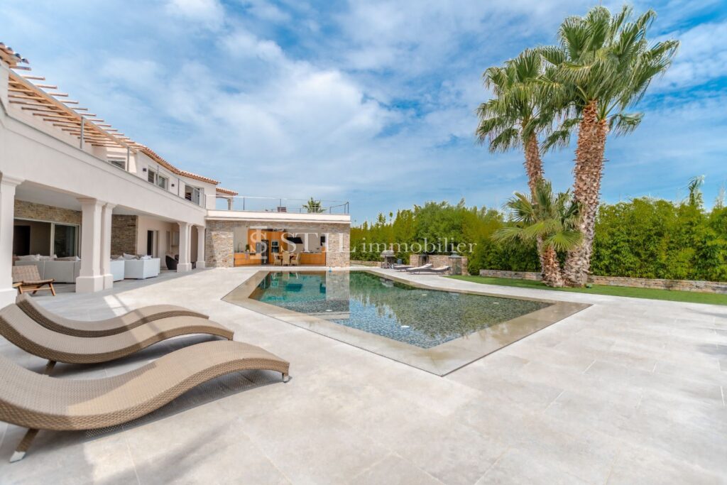 location saisonnière villa 5 Pièce(s) – 5 pièces – 4 chambres – NR voyageurs – 300.00 m²