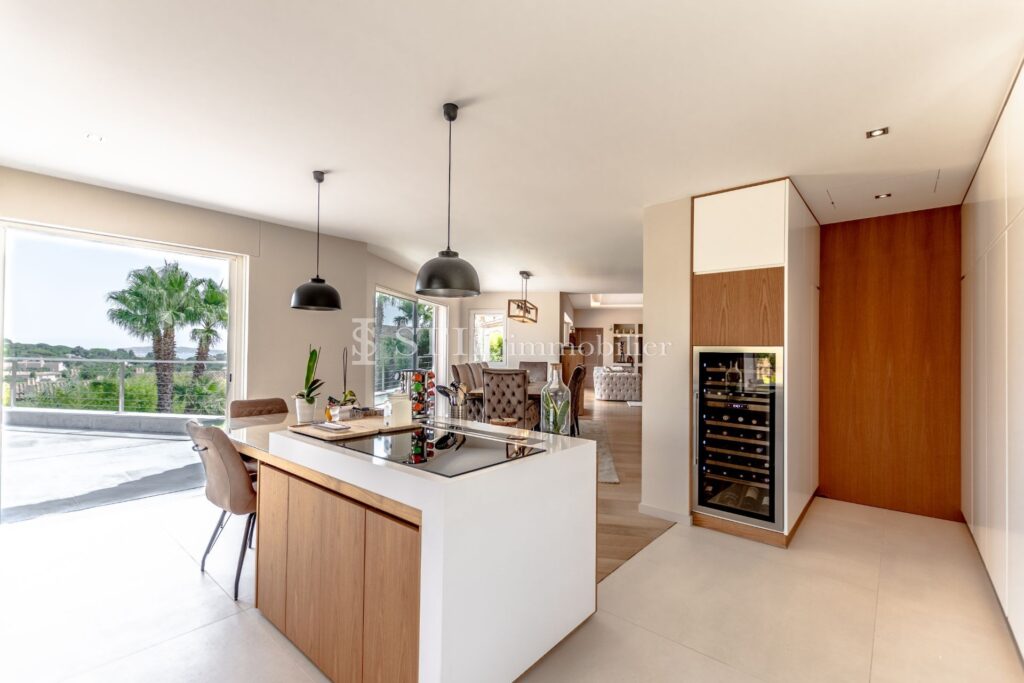 location saisonnière villa 5 Pièce(s) – 5 pièces – 4 chambres – NR voyageurs – 300.00 m²